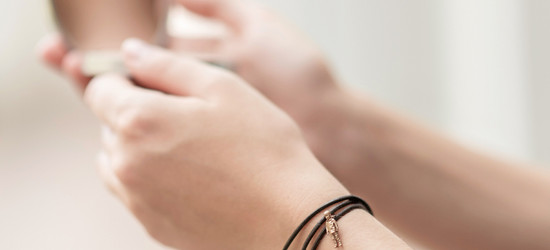 19_stainless_figurine_kid_bracelet_02.jp